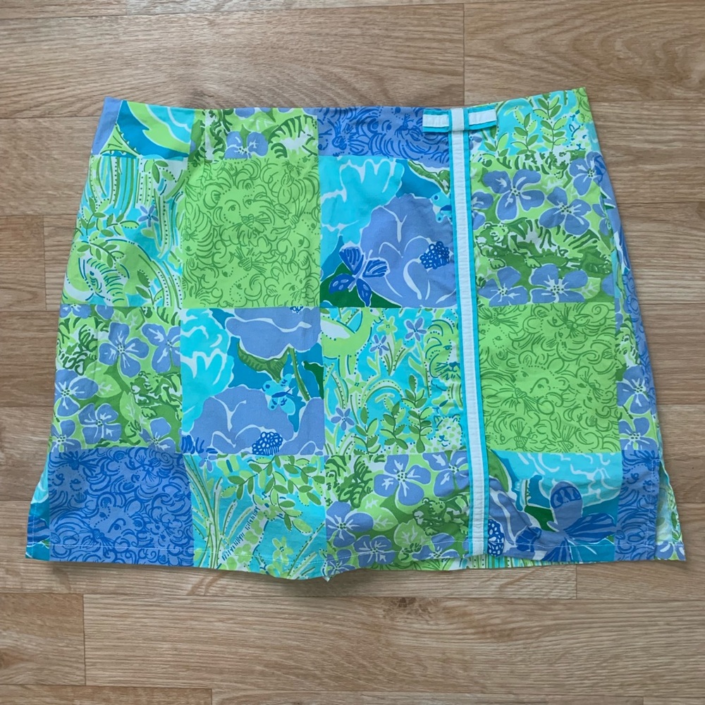 Lilly Pulitzer Size 10 Floral/Lion Pattern Skort